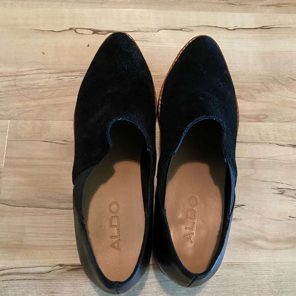 ALDO slip ons - Picture 2 of 6